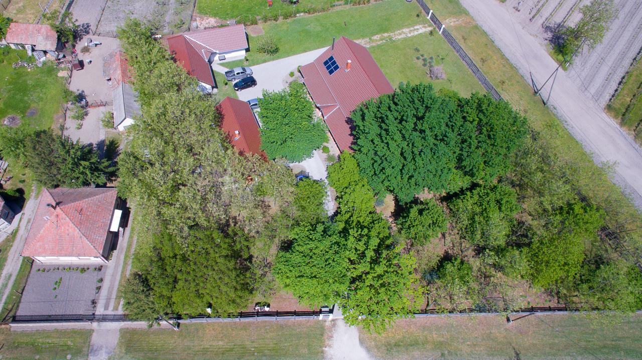 Tölgyfa Vendégház Kiskoros Exterior foto